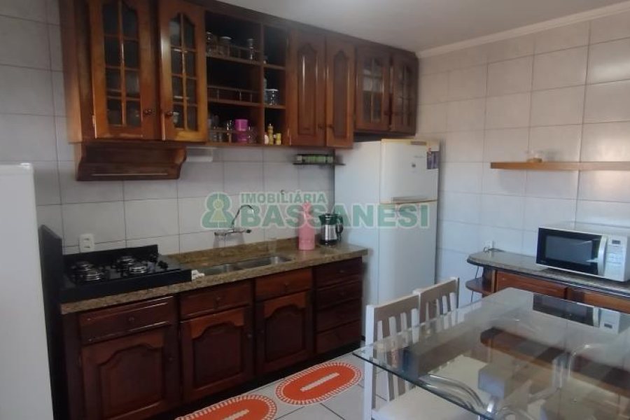 Apartamento com 83m², 3 dormitórios, 1 vaga, no bairro Fatima em Caxias do Sul para Comprar