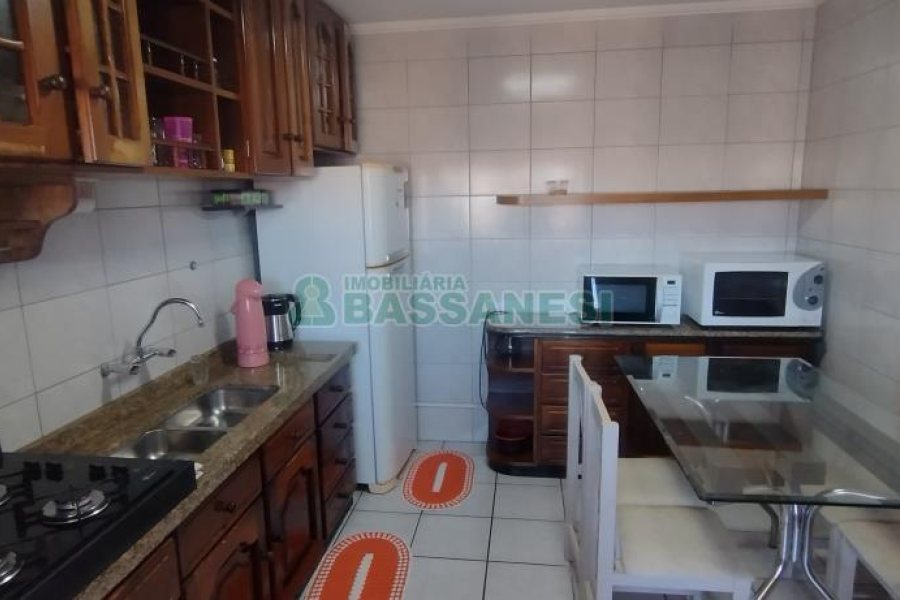 Apartamento com 83m², 3 dormitórios, 1 vaga, no bairro Fatima em Caxias do Sul para Comprar