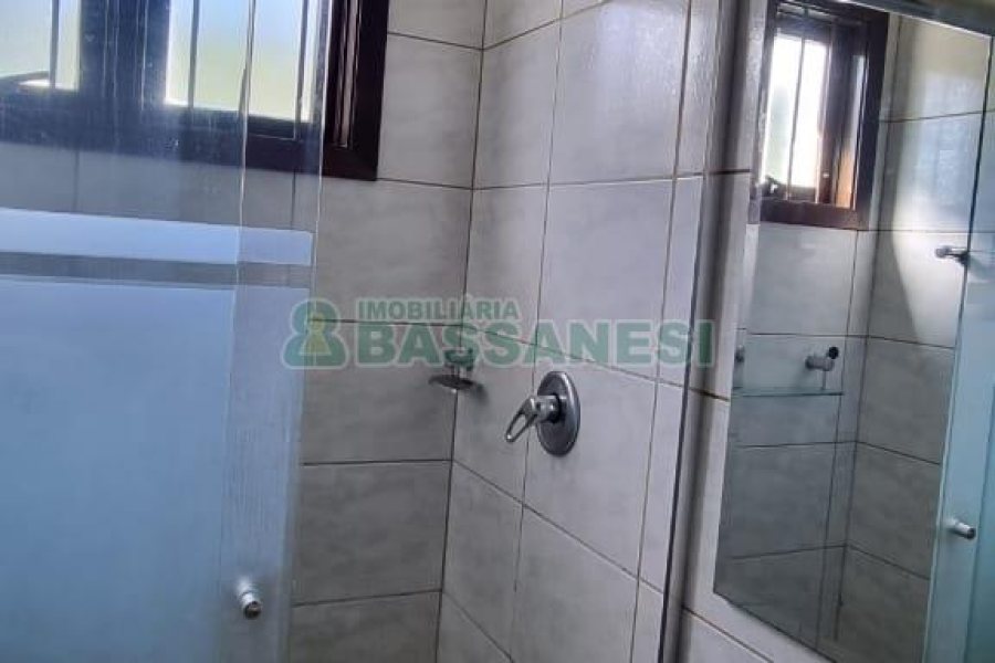 Casa com 200m², 3 dormitórios, 2 vagas, no bairro Vila Verde em Caxias do Sul para Comprar