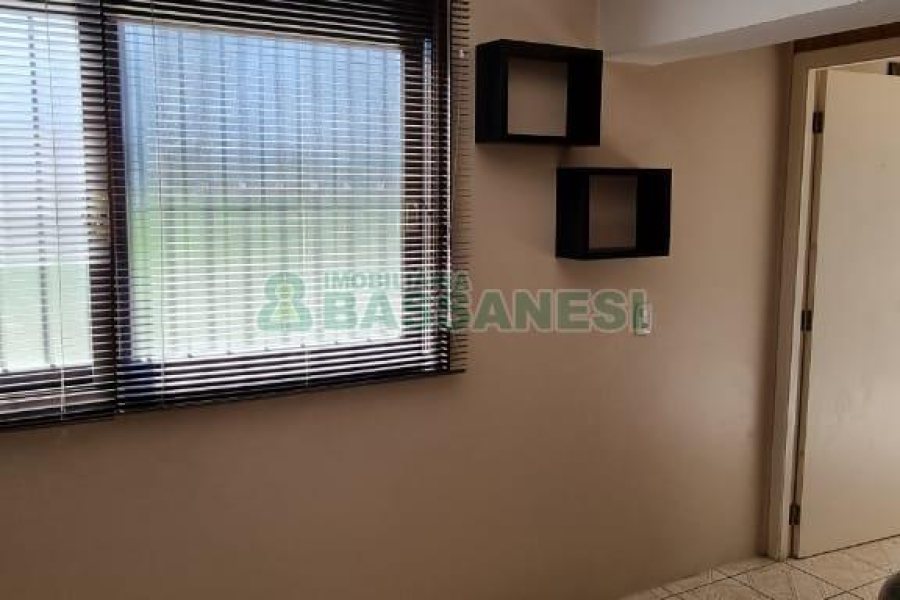 Casa com 200m², 3 dormitórios, 2 vagas, no bairro Vila Verde em Caxias do Sul para Comprar