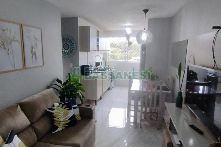 Apartamento com 57m², 2 dormitórios, 1 vaga, no bairro Marechal Floriano em Caxias do Sul para Comprar