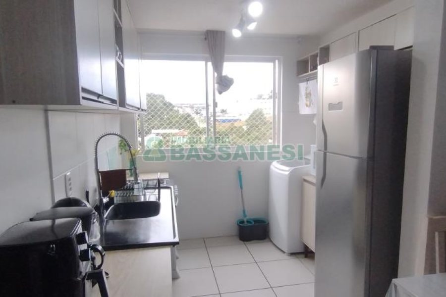 Apartamento com 57m², 2 dormitórios, 1 vaga, no bairro Marechal Floriano em Caxias do Sul para Comprar