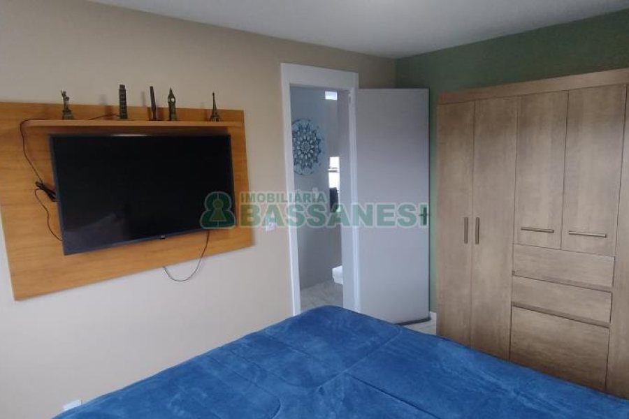 Apartamento com 57m², 2 dormitórios, 1 vaga, no bairro Marechal Floriano em Caxias do Sul para Comprar