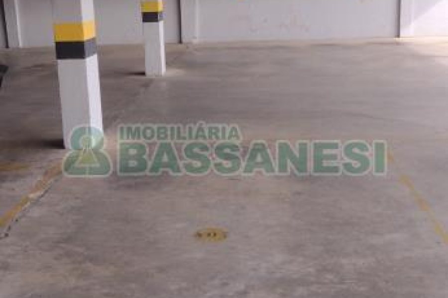 Apartamento com 57m², 2 dormitórios, 1 vaga, no bairro Marechal Floriano em Caxias do Sul para Comprar