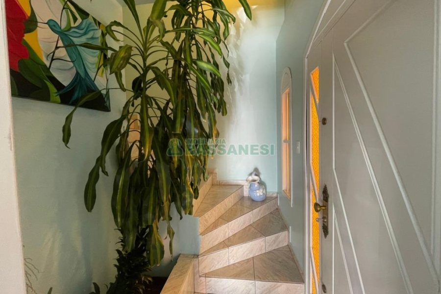 Casa com 384m², 7 dormitórios, 2 vagas, no bairro São Caetano em Caxias do Sul para Comprar