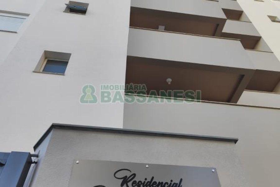 Apartamento com 52m², 2 dormitórios, 1 vaga, no bairro Vila Verde em Caxias do Sul para Comprar