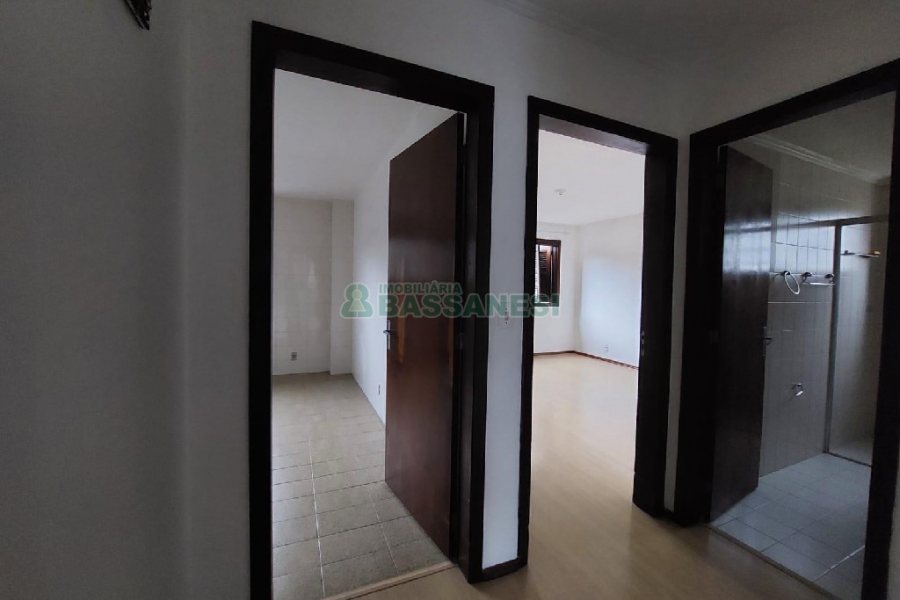 Apartamento com 110m², 3 dormitórios, 2 vagas, no bairro Pio X em Caxias do Sul para Alugar