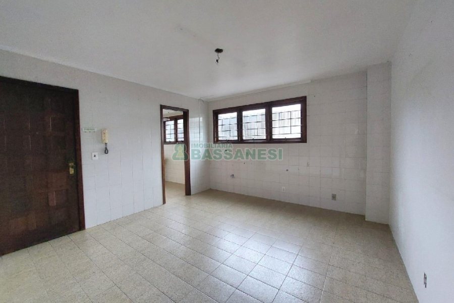 Apartamento com 110m², 3 dormitórios, 2 vagas, no bairro Pio X em Caxias do Sul para Alugar