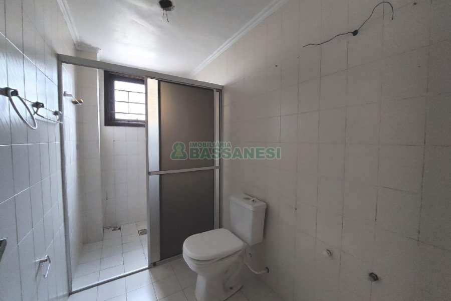 Apartamento com 110m², 3 dormitórios, 2 vagas, no bairro Pio X em Caxias do Sul para Alugar
