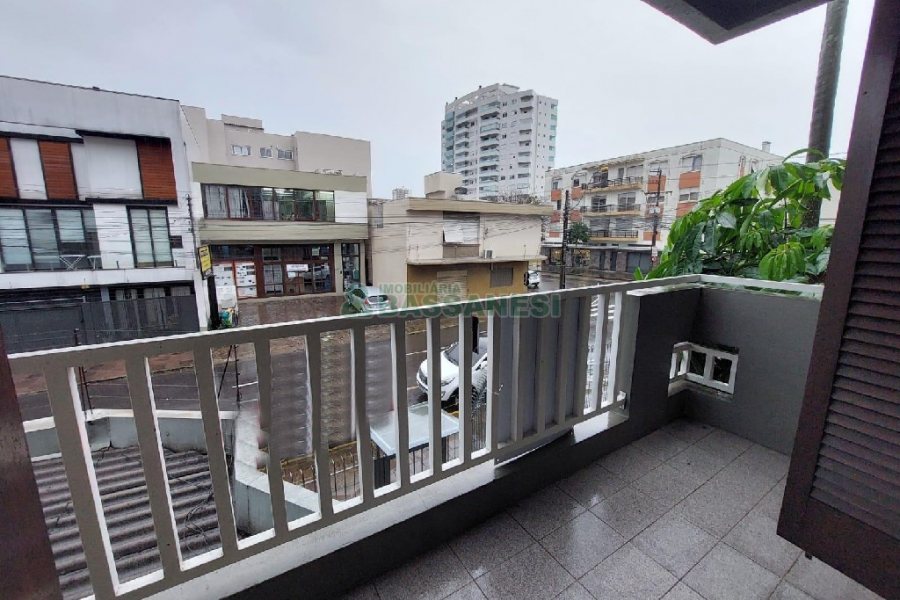 Apartamento com 110m², 3 dormitórios, 2 vagas, no bairro Pio X em Caxias do Sul para Alugar