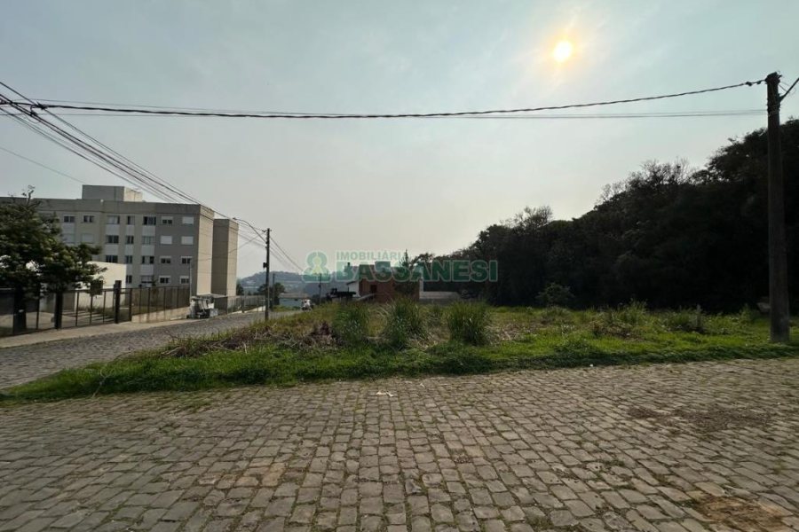 Terreno com 510m², no bairro Ana Rech em Caxias do Sul para Comprar