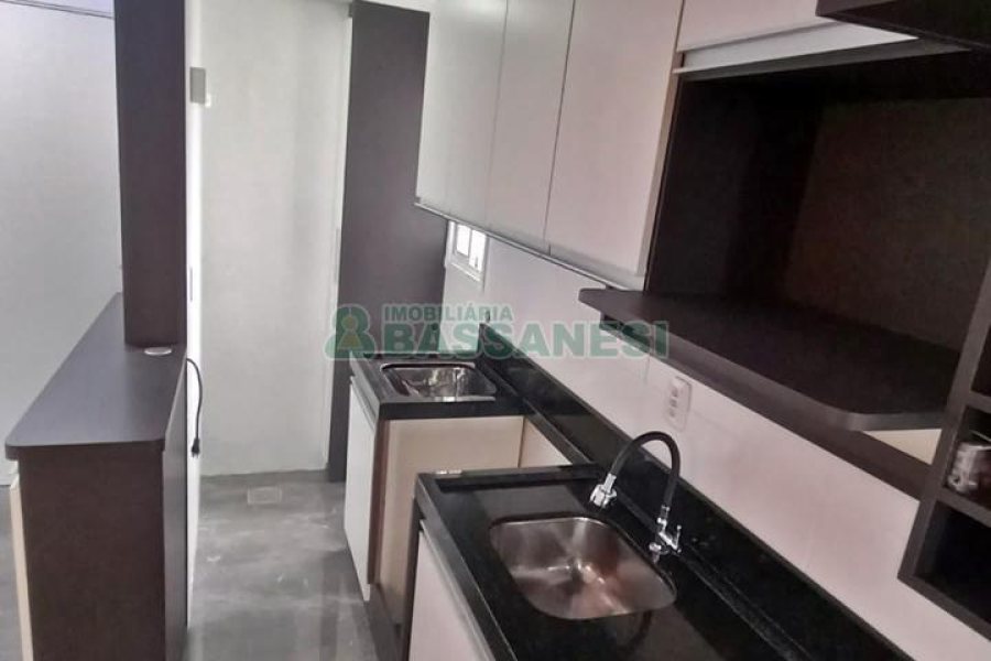 Apartamento com 42m², 2 dormitórios, 1 vaga, no bairro São Luiz em Caxias do Sul para Comprar