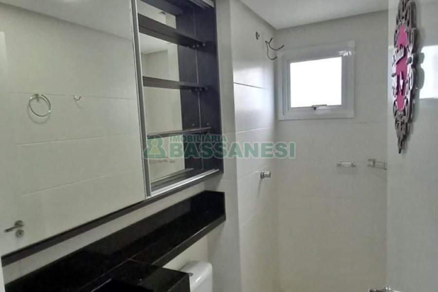 Apartamento com 42m², 2 dormitórios, 1 vaga, no bairro São Luiz em Caxias do Sul para Comprar