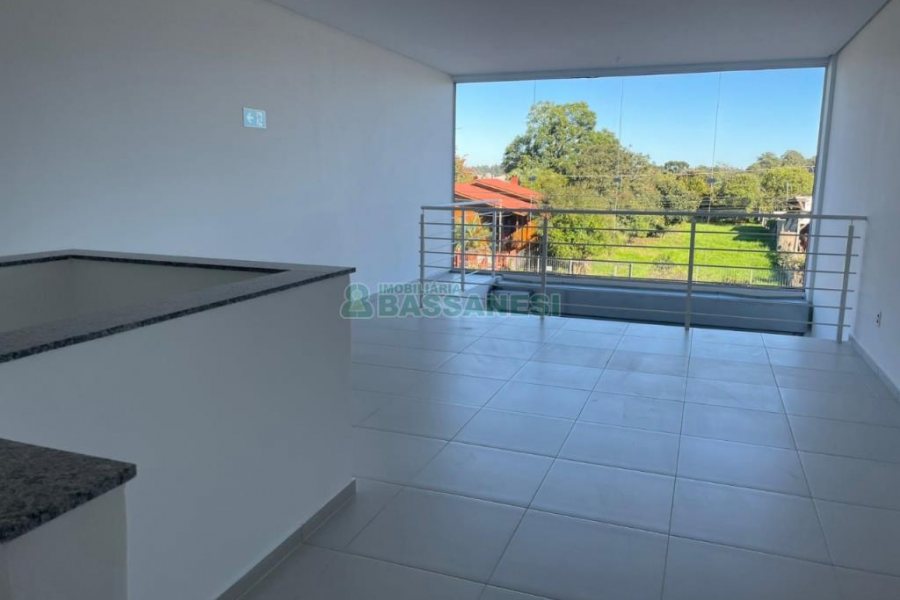 Loja com 109m², no bairro Desvio Rizzo em Caxias do Sul para Alugar