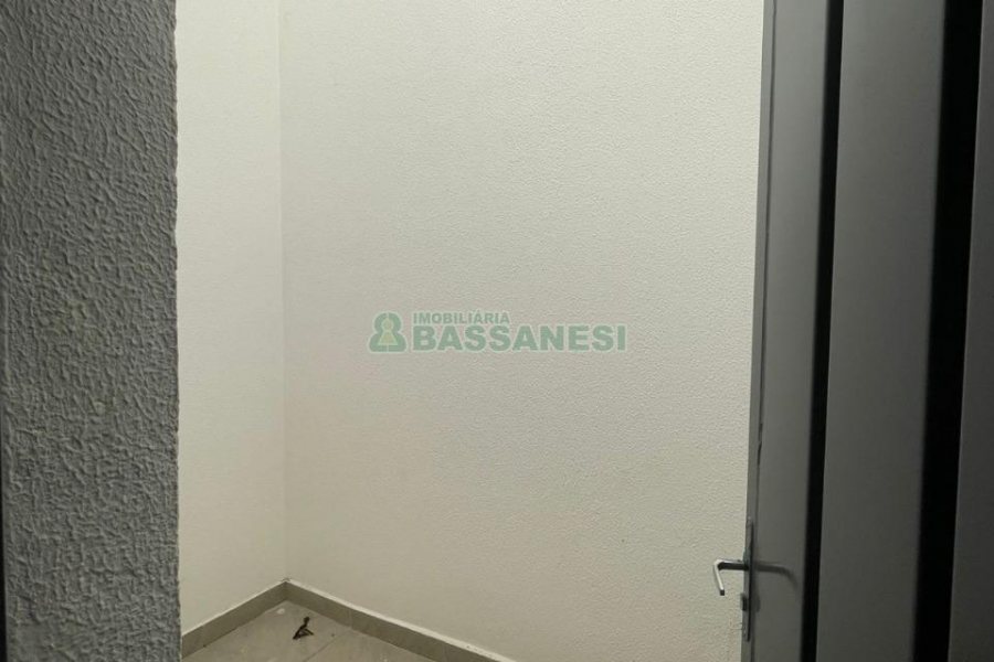 Loja com 109m², no bairro Desvio Rizzo em Caxias do Sul para Alugar