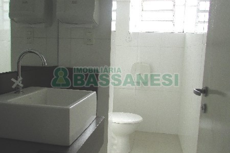 Loja com 196m², no bairro Centro em Caxias do Sul para Alugar