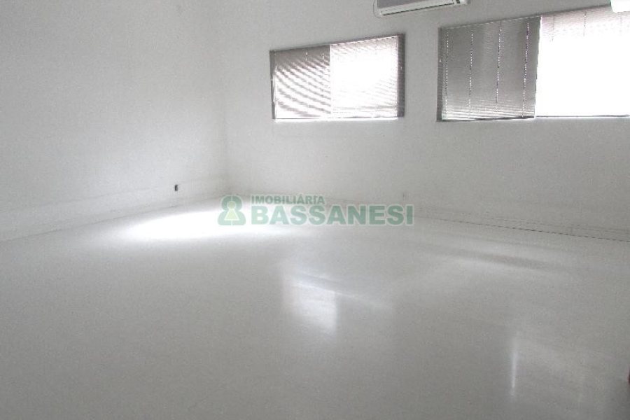 Loja com 196m², no bairro Centro em Caxias do Sul para Alugar