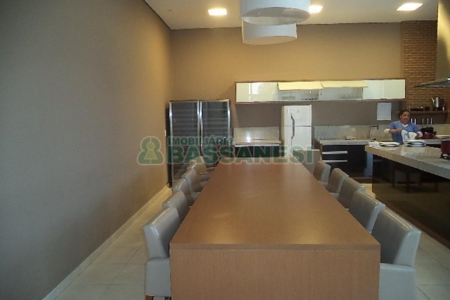 Apto Mobiliado com 144m², 3 dormitórios, 2 vagas, no bairro Cristo Redentor em Caxias do Sul para Alugar