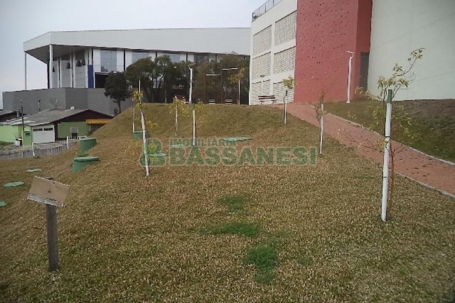 Apto Mobiliado com 144m², 3 dormitórios, 2 vagas, no bairro Cristo Redentor em Caxias do Sul para Alugar