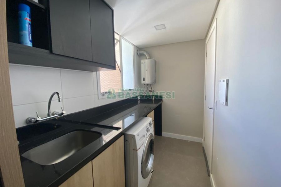 Apto Mobiliado com 144m², 3 dormitórios, 2 vagas, no bairro Cristo Redentor em Caxias do Sul para Alugar