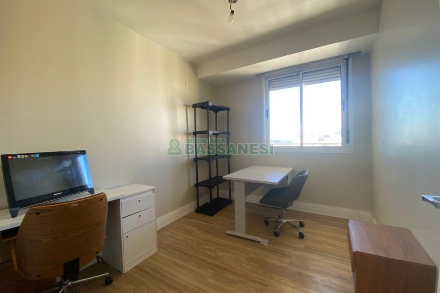 Apto Mobiliado com 144m², 3 dormitórios, 2 vagas, no bairro Cristo Redentor em Caxias do Sul para Alugar