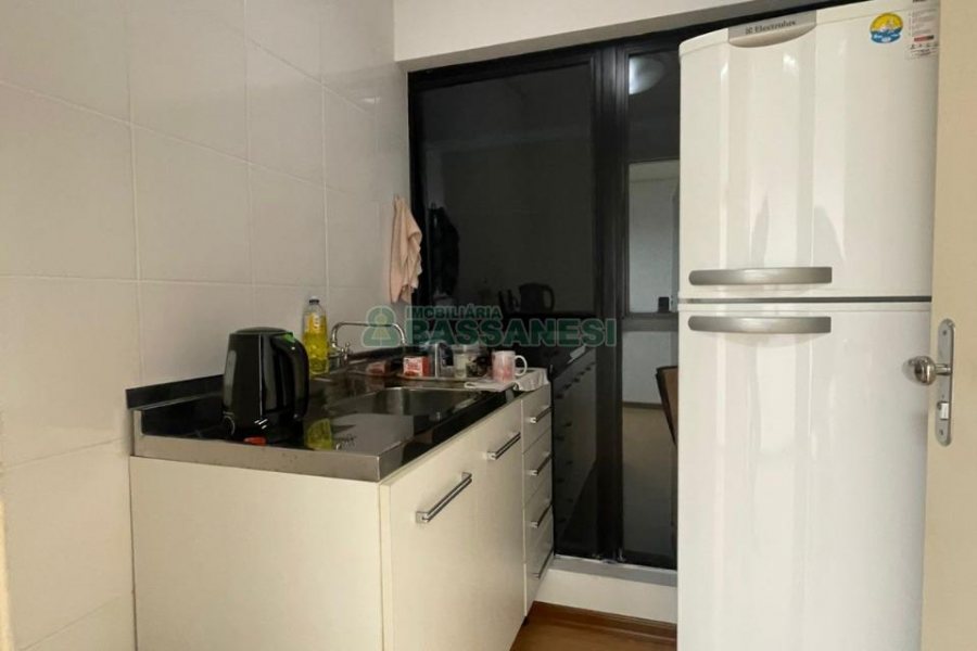 Sala com 60m², 3 vagas, no bairro Centro em Caxias do Sul para Comprar