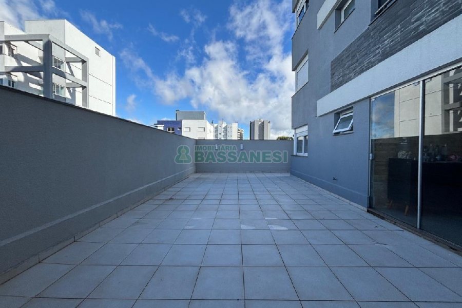 Apto Mobiliado com 82m², 2 dormitórios, 2 vagas, no bairro Vila Horn em Caxias do Sul para Alugar