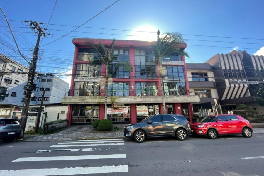 Sala com 48m², no bairro Rio Branco em Caxias do Sul para Comprar