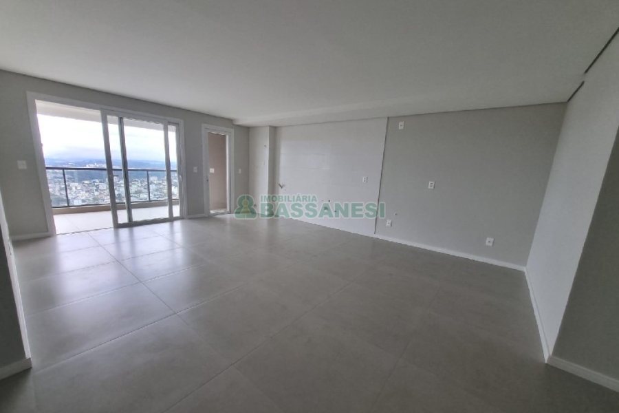 Apartamento com 110m², 2 dormitórios, 2 vagas, no bairro Petrópolis em Caxias do Sul para Alugar