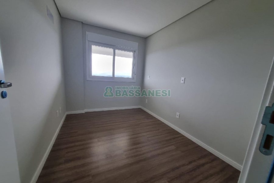 Apartamento com 110m², 2 dormitórios, 2 vagas, no bairro Petrópolis em Caxias do Sul para Alugar