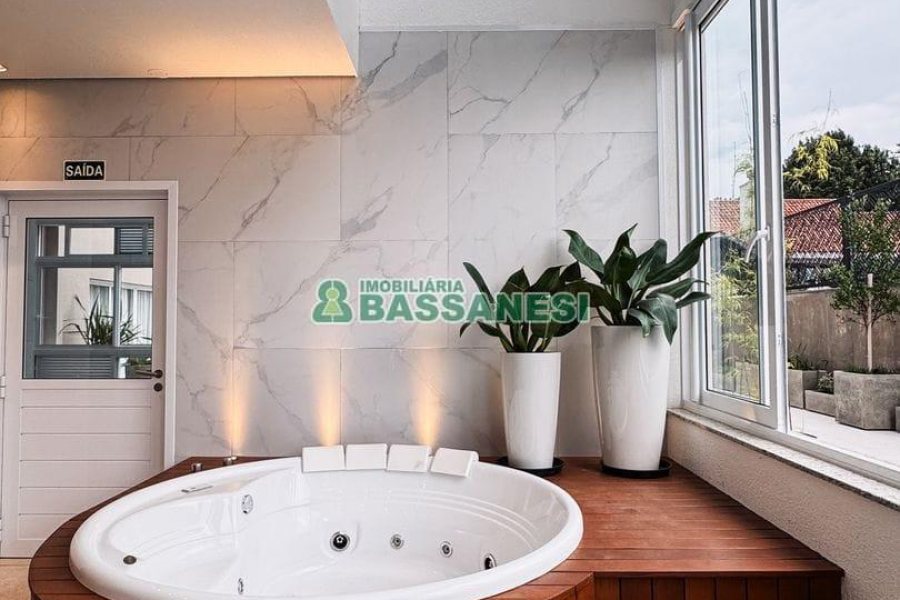 Apartamento com 110m², 2 dormitórios, 2 vagas, no bairro Petrópolis em Caxias do Sul para Alugar