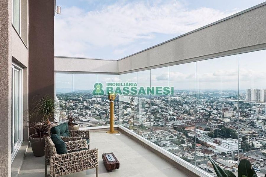 Apartamento com 110m², 2 dormitórios, 2 vagas, no bairro Petrópolis em Caxias do Sul para Alugar