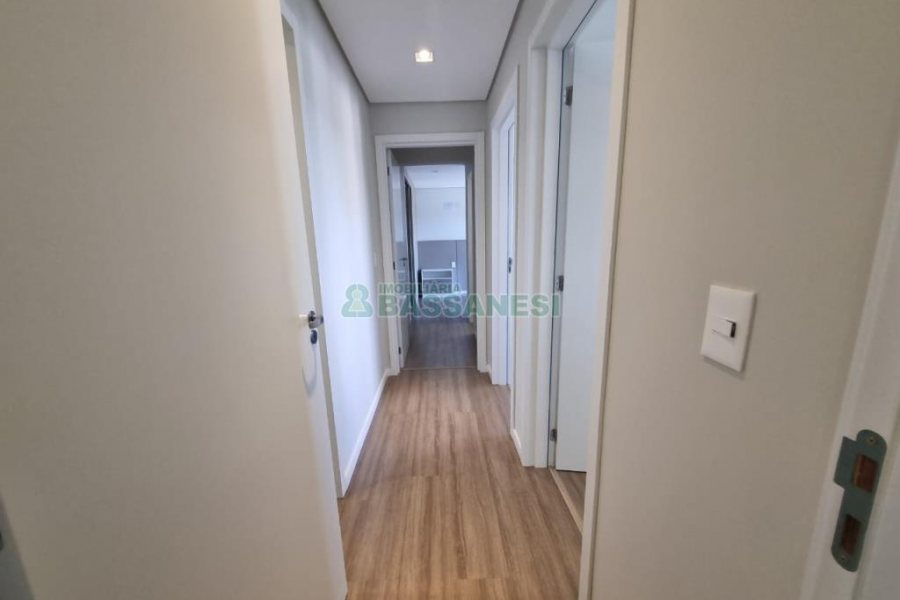 Apartamento com 110m², 3 dormitórios, 2 vagas, no bairro Petrópolis em Caxias do Sul para Alugar