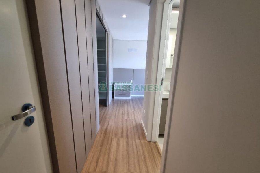 Apartamento com 110m², 3 dormitórios, 2 vagas, no bairro Petrópolis em Caxias do Sul para Alugar