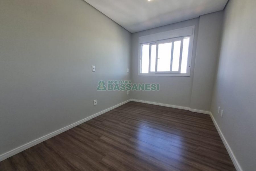 Apartamento com 110m², 3 dormitórios, 2 vagas, no bairro Petrópolis em Caxias do Sul para Alugar