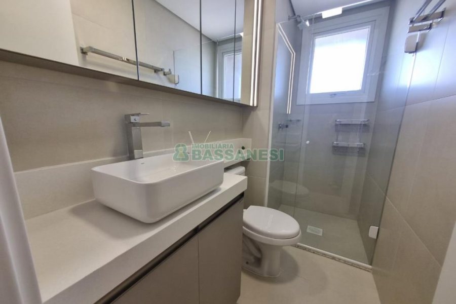 Apartamento com 110m², 3 dormitórios, 2 vagas, no bairro Petrópolis em Caxias do Sul para Alugar