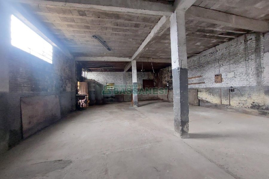 Pavilhão com 126m², no bairro Serrano em Caxias do Sul para Alugar