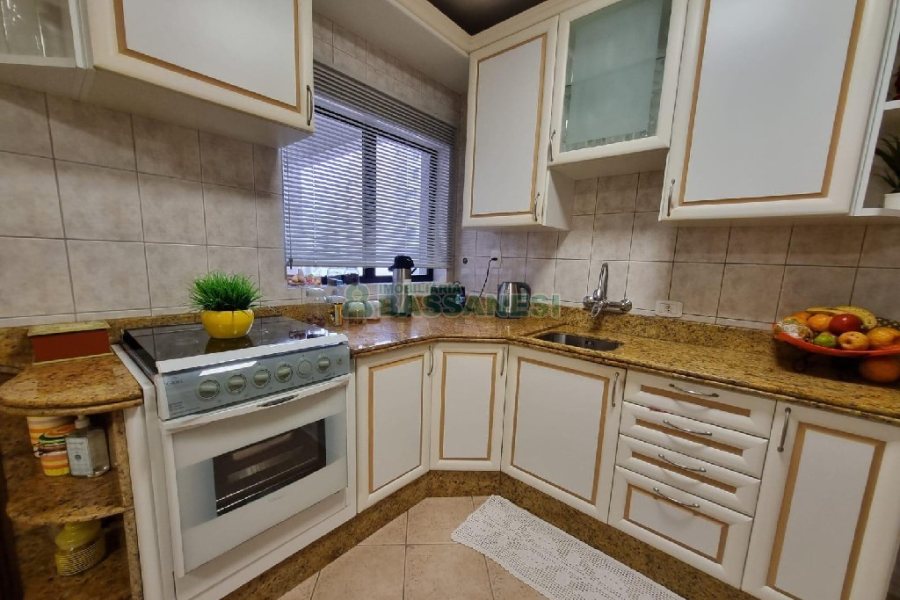 Apto Mobiliado com 132m², 3 dormitórios, 2 vagas, no bairro São Pelegrino em Caxias do Sul para Alugar