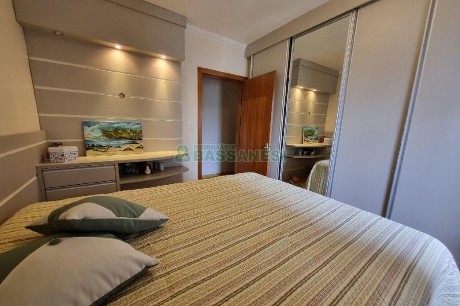 Apto Mobiliado com 132m², 3 dormitórios, 2 vagas, no bairro São Pelegrino em Caxias do Sul para Alugar