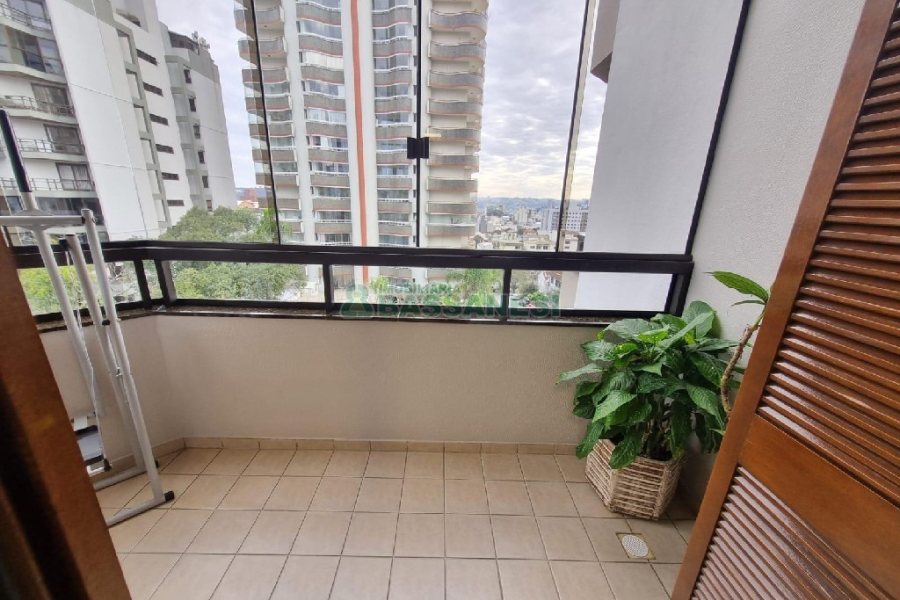 Apto Mobiliado com 132m², 3 dormitórios, 2 vagas, no bairro São Pelegrino em Caxias do Sul para Alugar