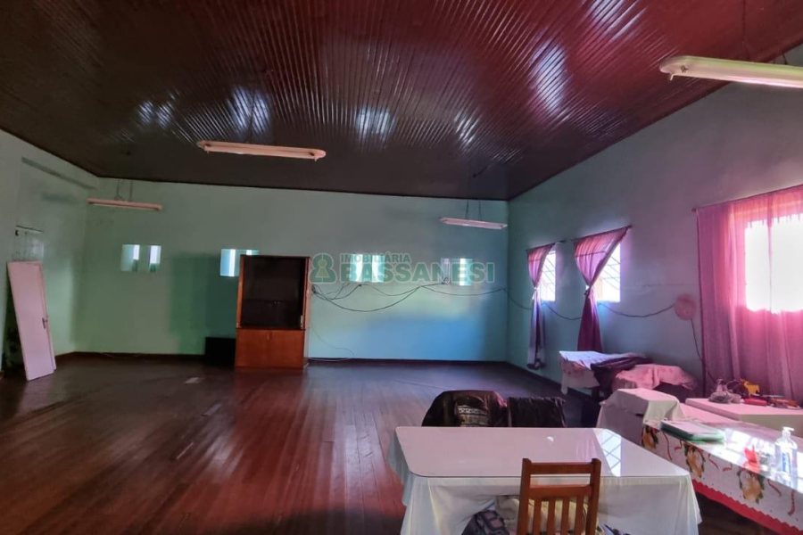 Predio com 500m², no bairro Centro em Caxias do Sul para Comprar