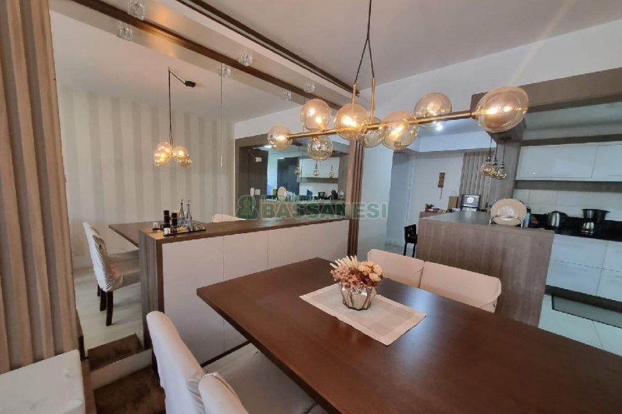 Apto Mobiliado com 90m², 2 dormitórios, 2 vagas, no bairro Cinqüentenário em Caxias do Sul para Alugar ou Comprar