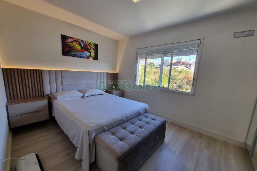 Apto Mobiliado com 90m², 2 dormitórios, 2 vagas, no bairro Cinqüentenário em Caxias do Sul para Alugar ou Comprar