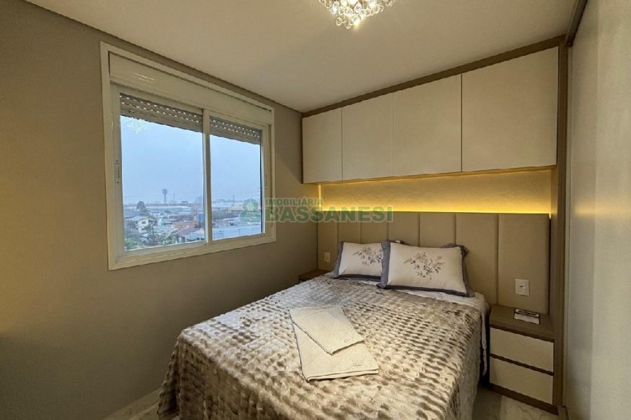 Apto Mobiliado com 55m², 2 dormitórios, 2 vagas, no bairro De Lazzer em Caxias do Sul para Alugar