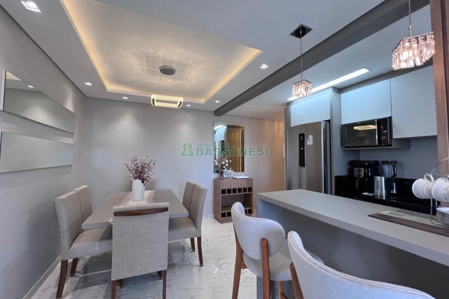 Apto Mobiliado com 55m², 2 dormitórios, 2 vagas, no bairro De Lazzer em Caxias do Sul para Alugar