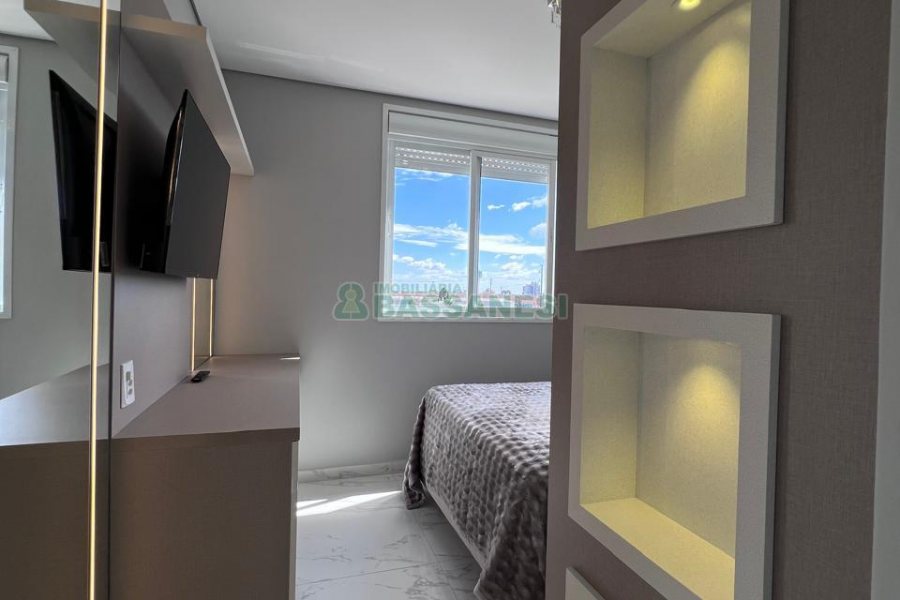 Apto Mobiliado com 55m², 2 dormitórios, 2 vagas, no bairro De Lazzer em Caxias do Sul para Alugar
