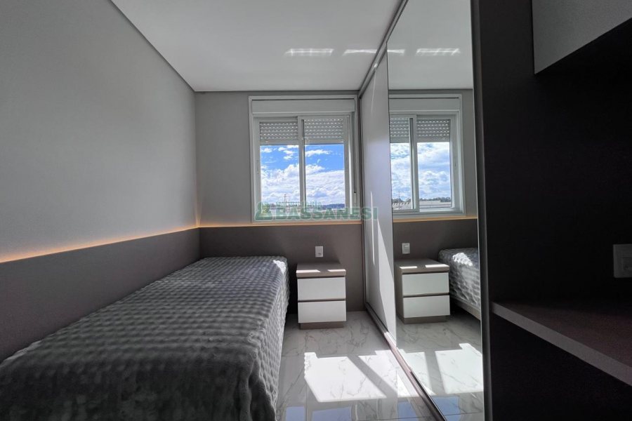 Apto Mobiliado com 55m², 2 dormitórios, 2 vagas, no bairro De Lazzer em Caxias do Sul para Alugar
