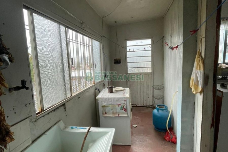 Casa com 360m², 2 dormitórios, no bairro Nossa Senhora de Fátima em Caxias do Sul para Comprar