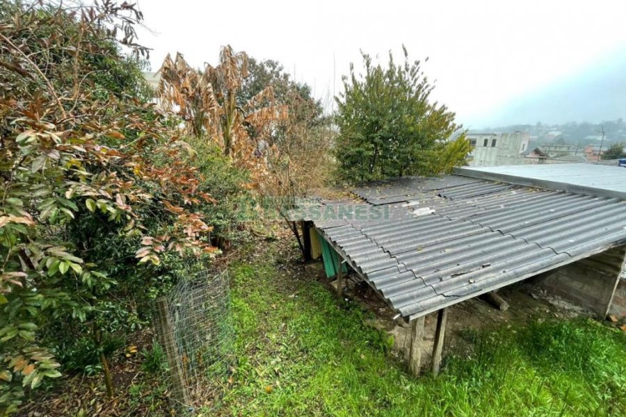 Casa com 360m², 2 dormitórios, no bairro Nossa Senhora de Fátima em Caxias do Sul para Comprar