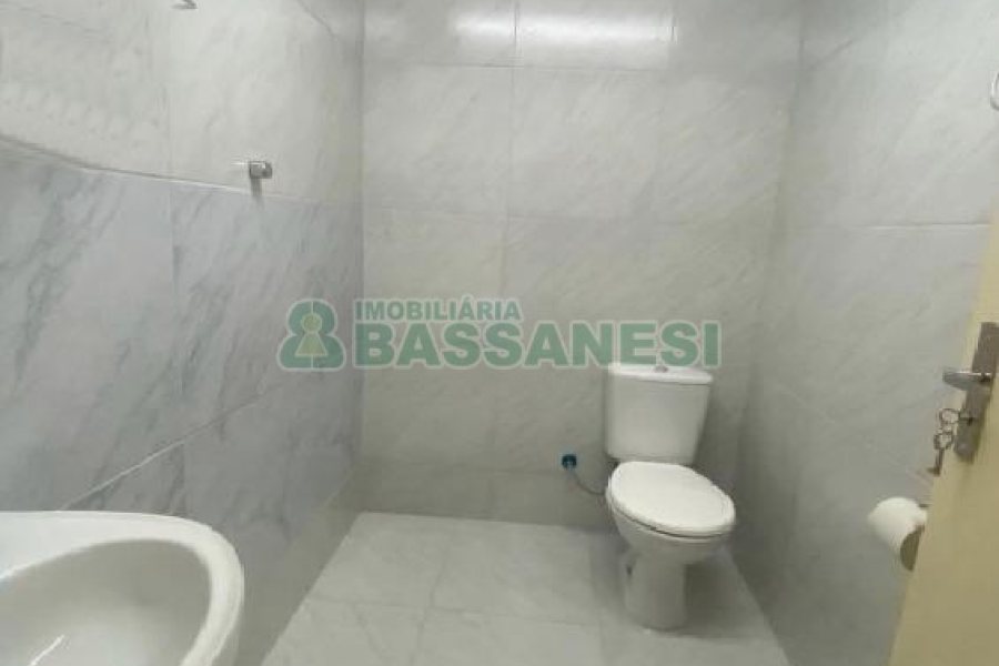 Pavilhão com 145m², 2 vagas, no bairro Bela Vista em Caxias do Sul para Alugar